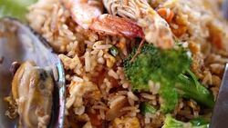Fried rice with seafood, Thailand style Stock Footage