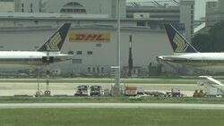 CLEAN : STOCKSHOTS: Singapore Airlines planes at Changi airport News Clip
