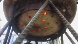 Pouring molten aluminum into a pool!! Instructional Video