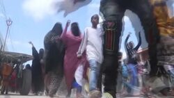 CLEAN : Protesters in Somalia burn French flag over Prophet cartoons News Clip