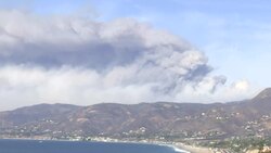 Smoke from wildfires billows over Malibu Instructional Video