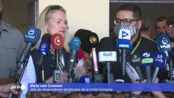 VOICED : Los iraquíes votan en legislativas con poca esperanza de cambio News Clip