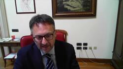 Robots help nurses in Italy care for virus patients Instructional Video