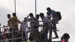 CLEAN : Thousands crowd onto boats, leaving Bangladeshi capital ahead of Covid lockdown News Clip
