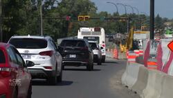 Can this small Montreal island — and its ageing bridge — handle one of the world's biggest golf events? Instructional Video
