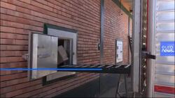 Flower pow(d)er: Smelling this year's Valentine roses could leave you on a real high News Clip