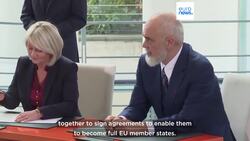 West Balkan states may only join EU together - Scholz Instructional Video