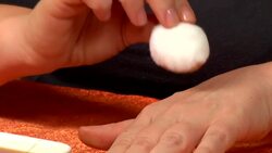 How to Protect the Paste & Wrap the Henna Design Instructional Video