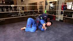 How to Do the Underarm Collar Choke in Brazilian Jiu Jitsu Instructional Video