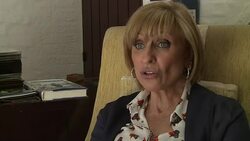 VOICED : Uruguay: marihuana divide a expertos News Clip