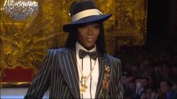 Bellucci returns to the catwalk News Clip