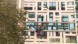 Police remove animal welfare protesters banner from DEFRA News Clip