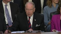 Chaos marks start of Kavanaugh hearing Instructional Video