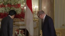 Abe meets Monaco Prince, Luxembourg Grand Duke Instructional Video