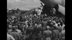 US Korean War prisoners come home News Clip