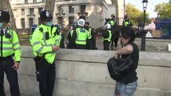 Police intervene at anti-lockdown protest News Clip