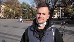 CLEAN : Lithuanians react to opposition conservatives taking lead in election News Clip