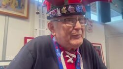 Superfan's signed photo of hockey legend Jean Béliveau stolen News Clip