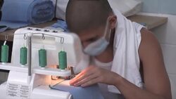 VOICED : Jovenes expandilleros cosen mascarillas en Guatemala para enfrentar coronavirus News Clip