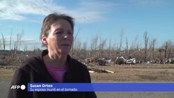 VOICED : Cuadrillas comienzan titánica tarea de remover los escombros del tornado en EEUU News Clip