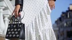 Beautiful female legs on a city street Stock Footage