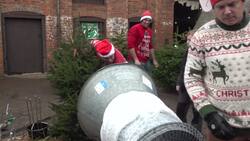 Liberal Democrats leader Sir Ed Davey visits Pamington Farm Christmas Trees News Clip