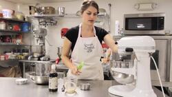 How to Frost Vegan Cupcakes Instructional Video