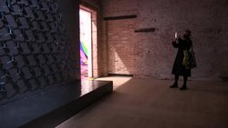 CLEAN : Only one Ukrainian artist at the Venice Biennale News Clip