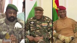 Mali protests: Rally supporting junta's decision to quit ECOWAS News Clip