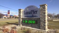 High water wreaks havoc on Great Lakes shorelines News Clip