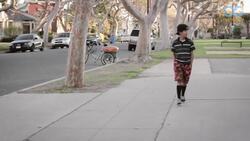 NFL Player Mentors Kid Dealing With Mom's Cancer Instructional Video