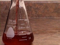 Las fases cambiantes de la materia: comprensión de las fases de la materia Instructional Video