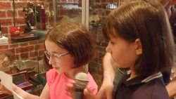 CLEAN : Suzanne, 7, produces radio show created during confinement News Clip