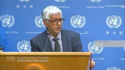 Israeli police push, hit mourners carrying slain Al Jazeera journalist's casket News Clip