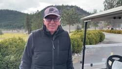 Early-season golfers brave the chill in Kamloops, B.C. News Clip