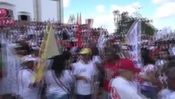 CLEAN : Lula supporters gather in Bahia two days before Brazil's presidential election News Clip