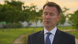 UK FM Hunt meets Suu Kyi and Rohingya Muslims in Myanmar Instructional Video