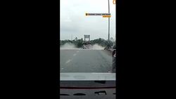 Truck plunges into river from collapsing bridge in Vietnam Instructional Video