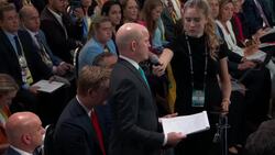 Biden calls Harris ‘Vice President Trump’ in slip up at NATO news conference Instructional Video