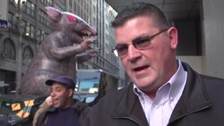CLEAN : Ballooning dispute: America's giant inflatable rats under attack News Clip
