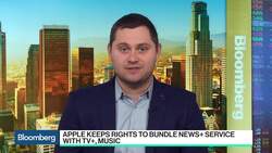 Apple Mulls Bundling Digital Subscriptions to Woo Subscribers News Clip