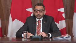 Transport minister contacted airports, ports in case PSAC picket lines move News Clip