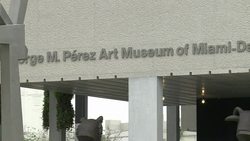 CLEAN : Ai Weiwei brushes off painter's smashing o News Clip