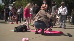 CLEAN : 'A role model for all women': Mourners pay tribute to RBG at US Supreme Court News Clip