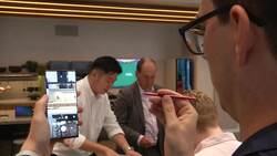 Samsung debuts smaller version, 5G connectivity to new Note 10 ++EMBARGOED 20.00 GMT++ Instructional Video