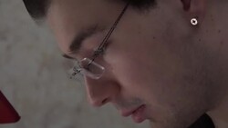 VOICED : Los biohackers rusos empujan los límites del cuerpo humano News Clip