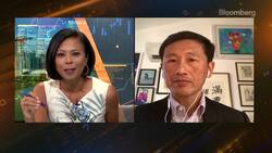 Singapore Seeks ‘Middle Path’ on Covid Reopening, Minister Says News Clip