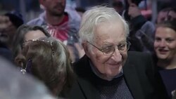 CLEAN : Noam Chomsky: Lula should by rights be Brazil's next president News Clip