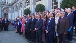 ALDE group members gather ahead of Brexit summit Instructional Video