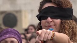 CLEAN : Feminist collective Las Tesis perform outside parliament in Athens News Clip